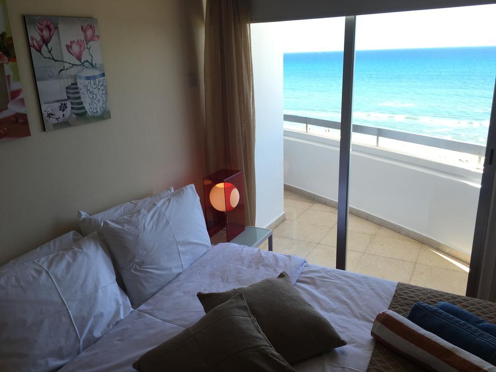 Alex Beach Apartment 51 Larnaca Exterior photo
